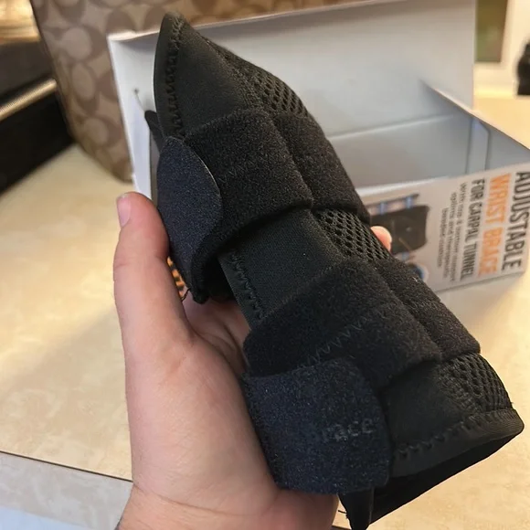 Wrist brace (s/m) right hand - Picture 4 of 4